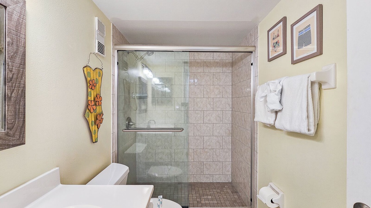 Photo of Bathroom in Point East