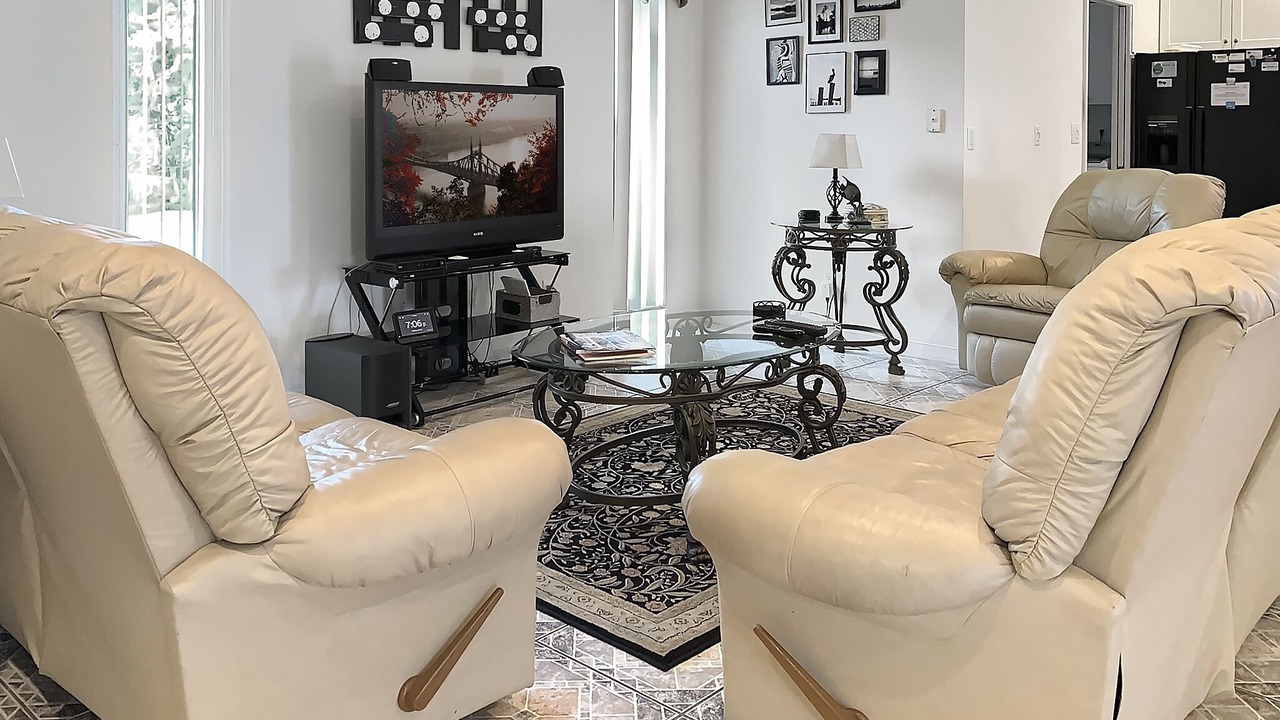 Photo of Livingroom in Pine Island Center