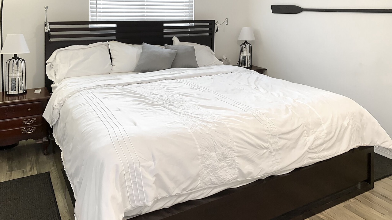 Photo of Bedroom in Pine Island Center