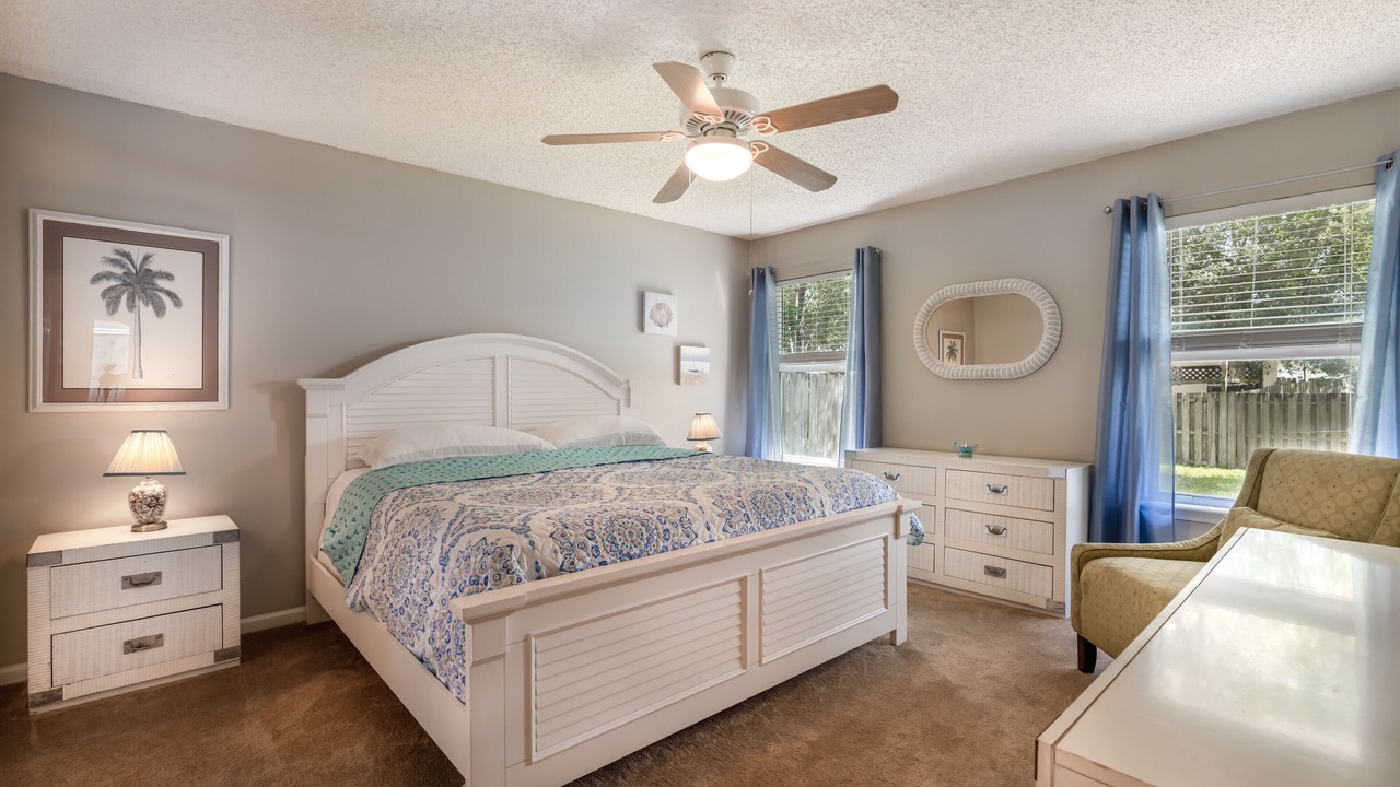 Photo of Bedroom in Sandalwood