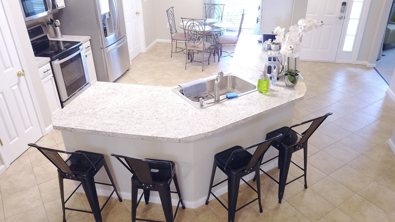 Photo of Kitchen in Sandalwood