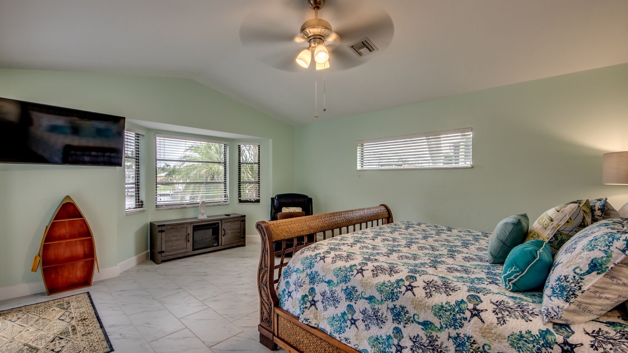 Photo of Bedroom in Caloosahatchee