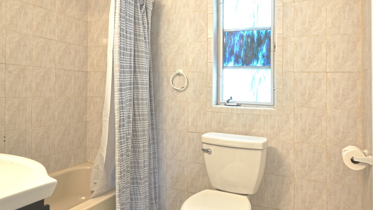 Photo of Bathroom in Parker Ridge