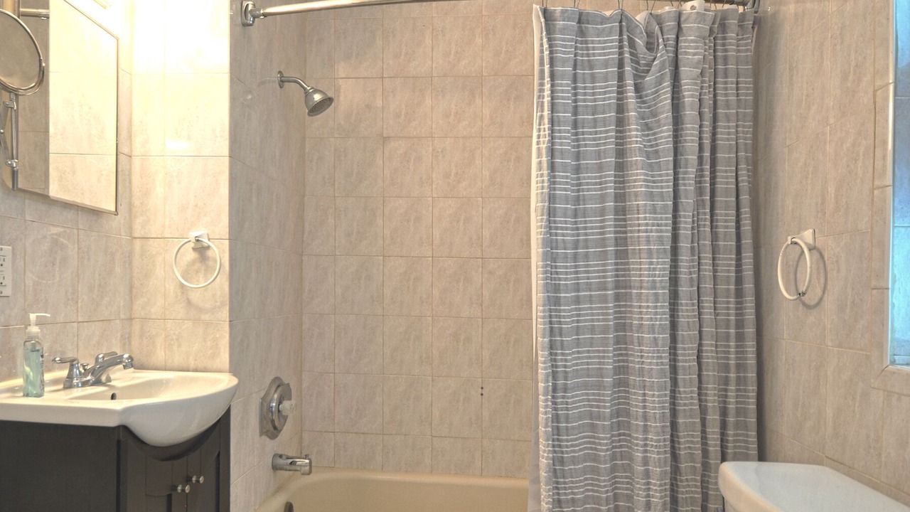 Photo of Bathroom in Parker Ridge