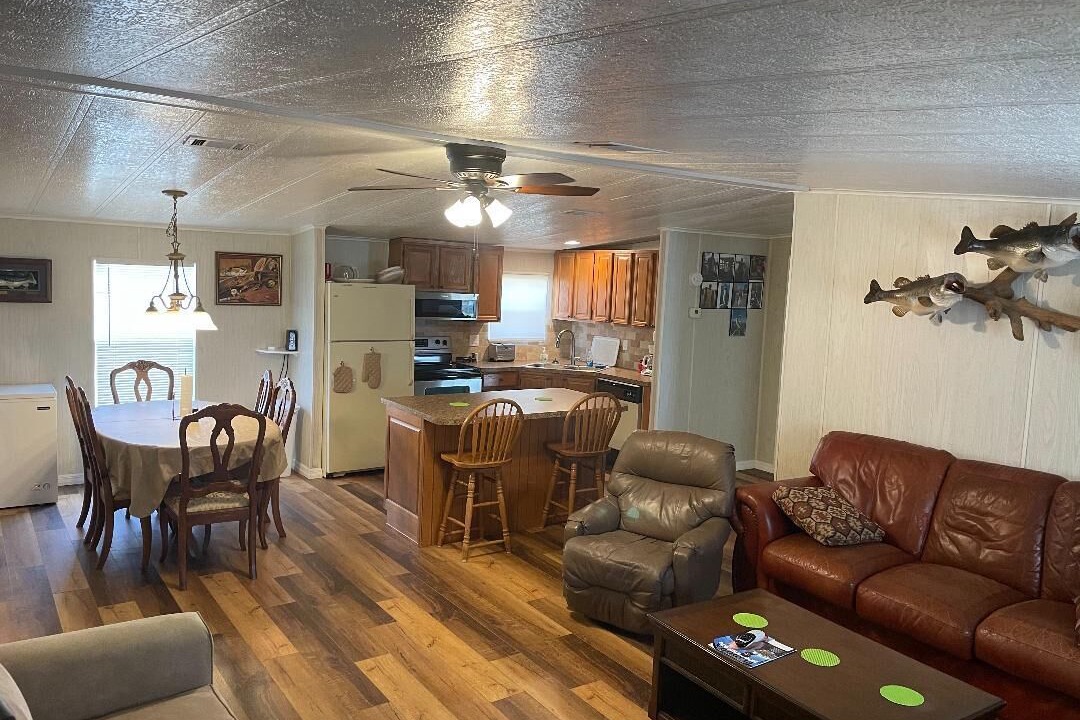 Photo of Livingroom in Okeechobee