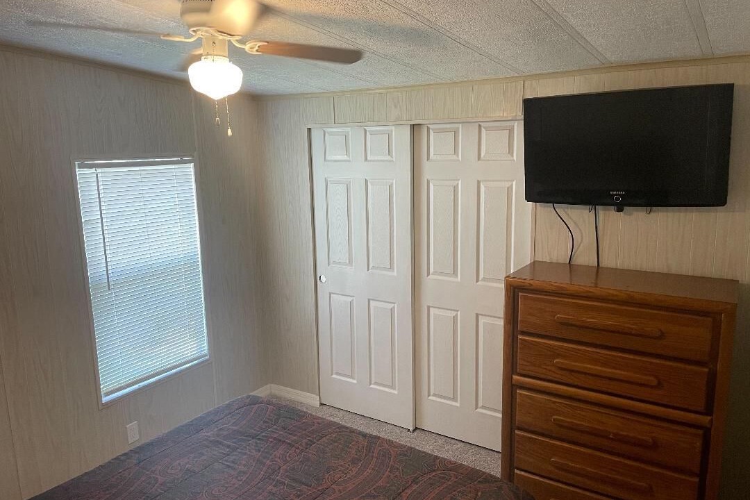 Photo of Bedroom in Okeechobee