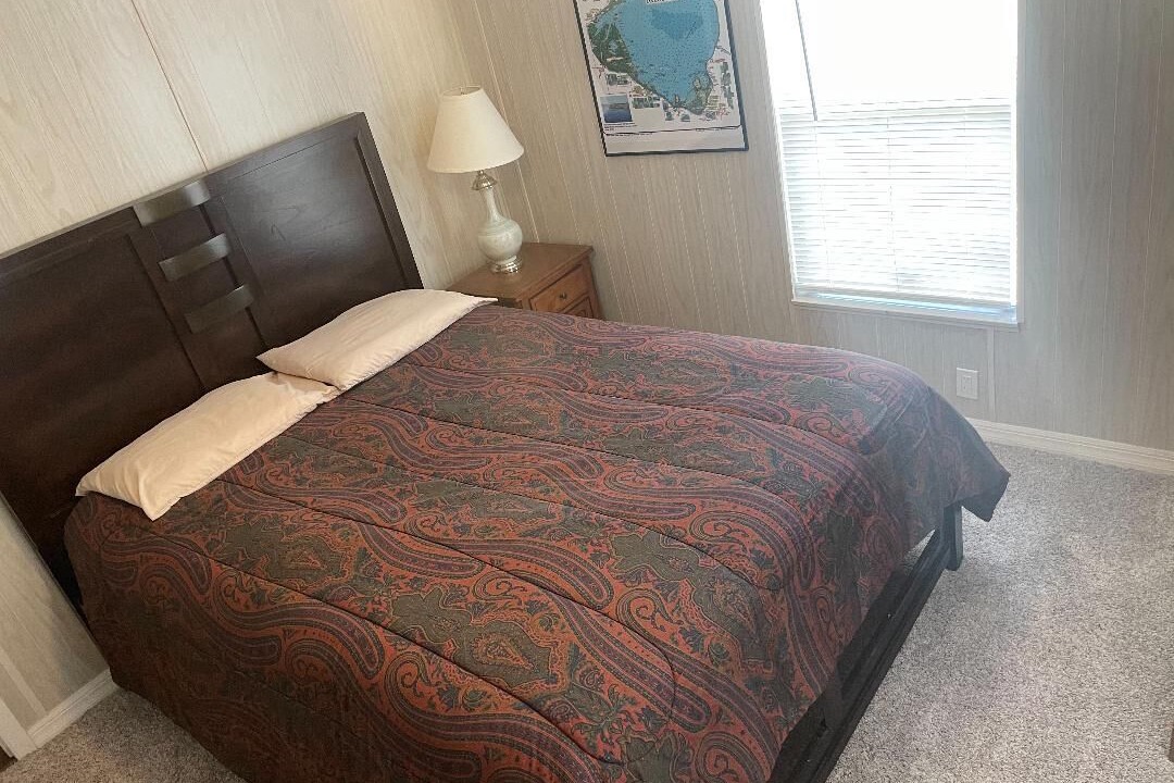 Photo of Bedroom in Okeechobee