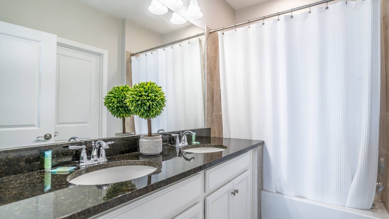 Photo of Bathroom in Davenport