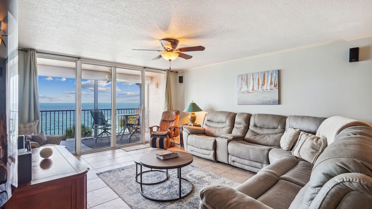 Photo of Livingroom in Redington Beach