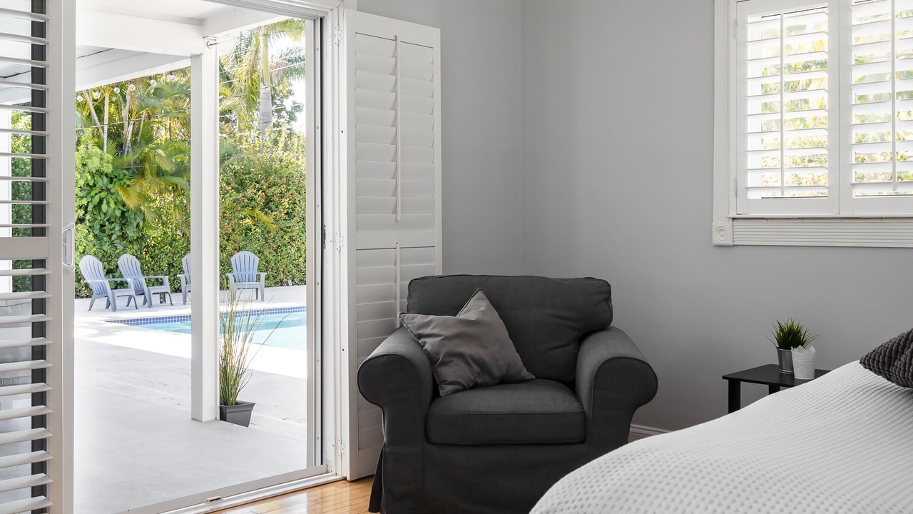 Photo of Bedroom in Hollywood Lakes