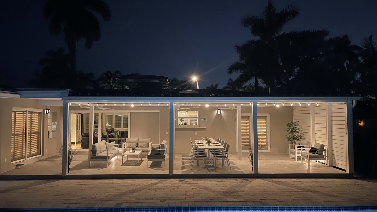 Photo of Outdoor in Hollywood Lakes