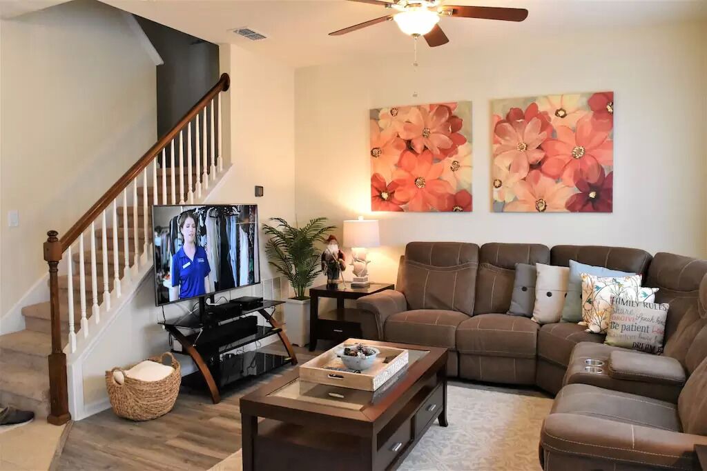 Photo of Livingroom in Trafalgar Village