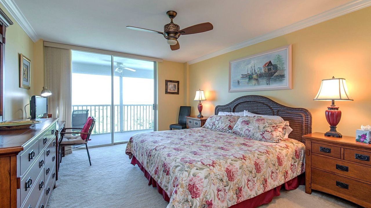 Photo of Bedroom in Vanderbilt Beach