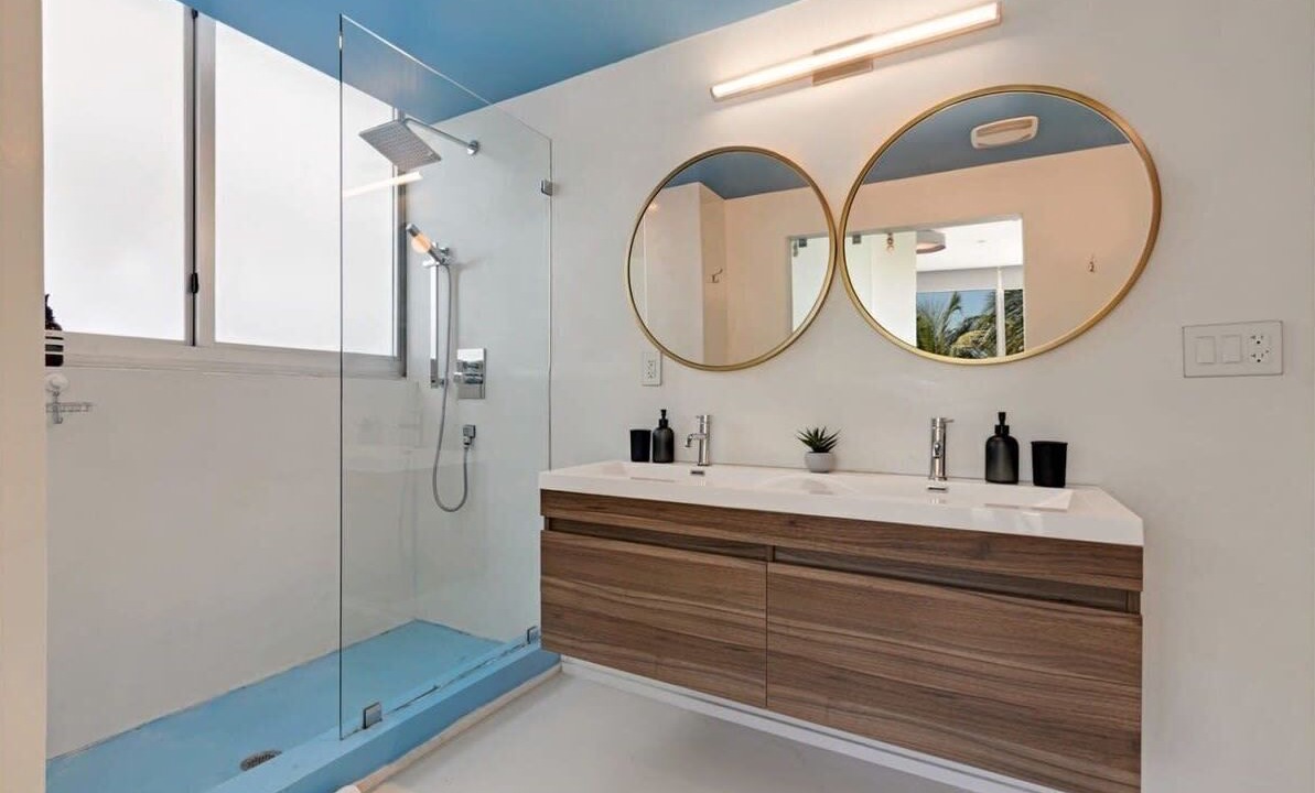 Photo of Bathroom in South Pointe