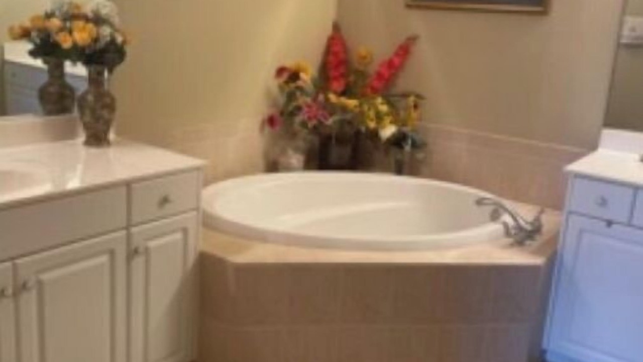 Photo of Bathroom in Naples