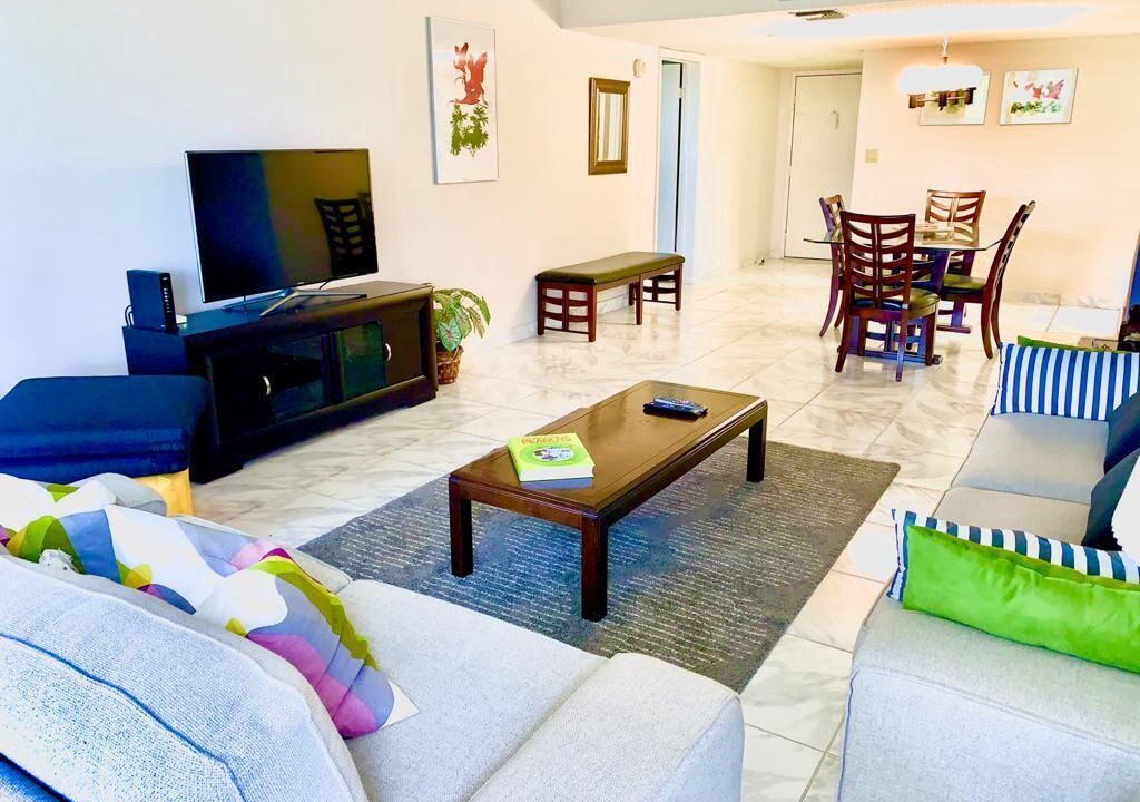 Photo of Livingroom in Weston