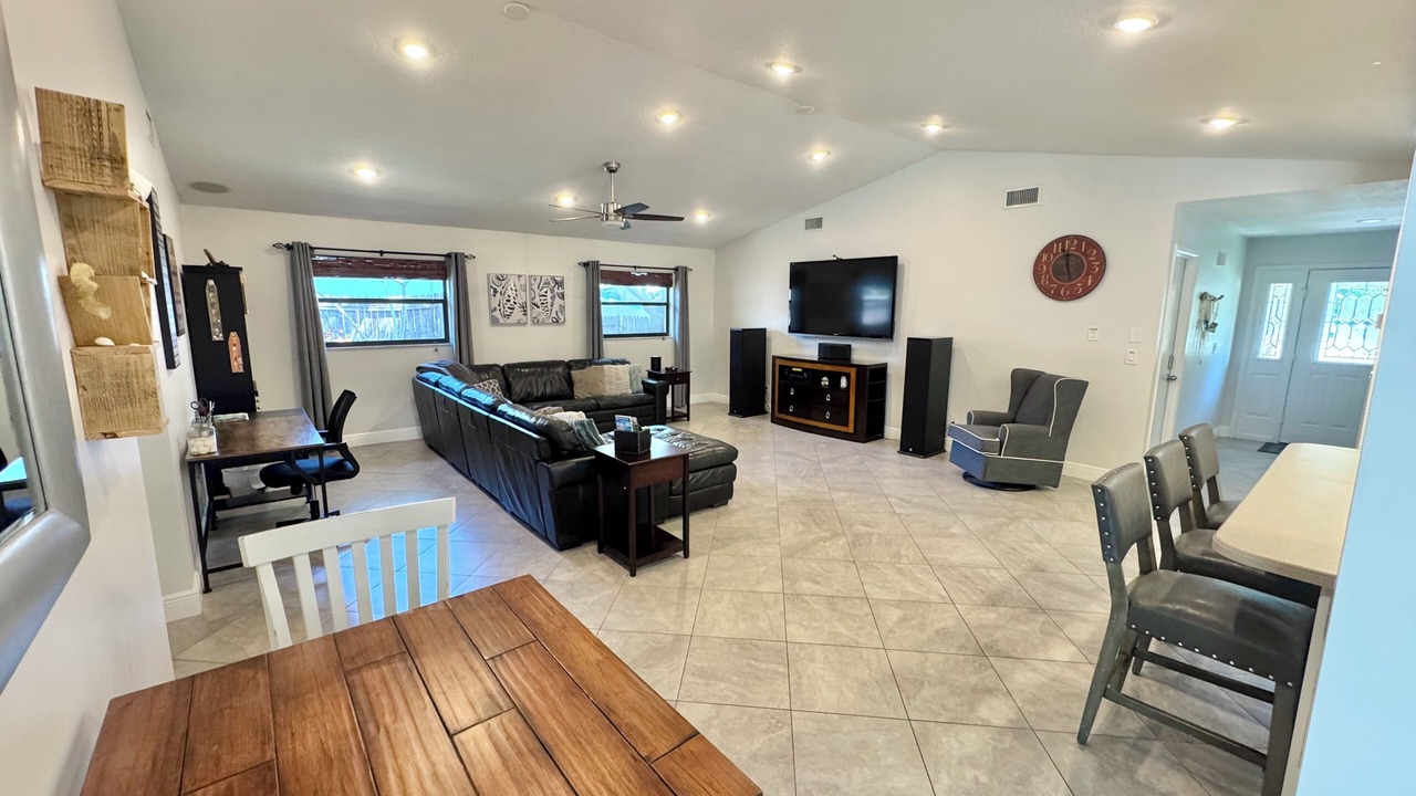 Photo of Livingroom in Westlake Village