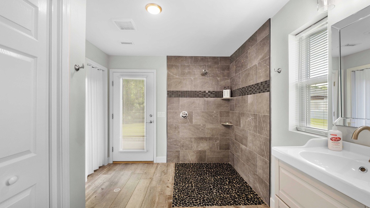 Photo of Bathroom in Gulf Breeze