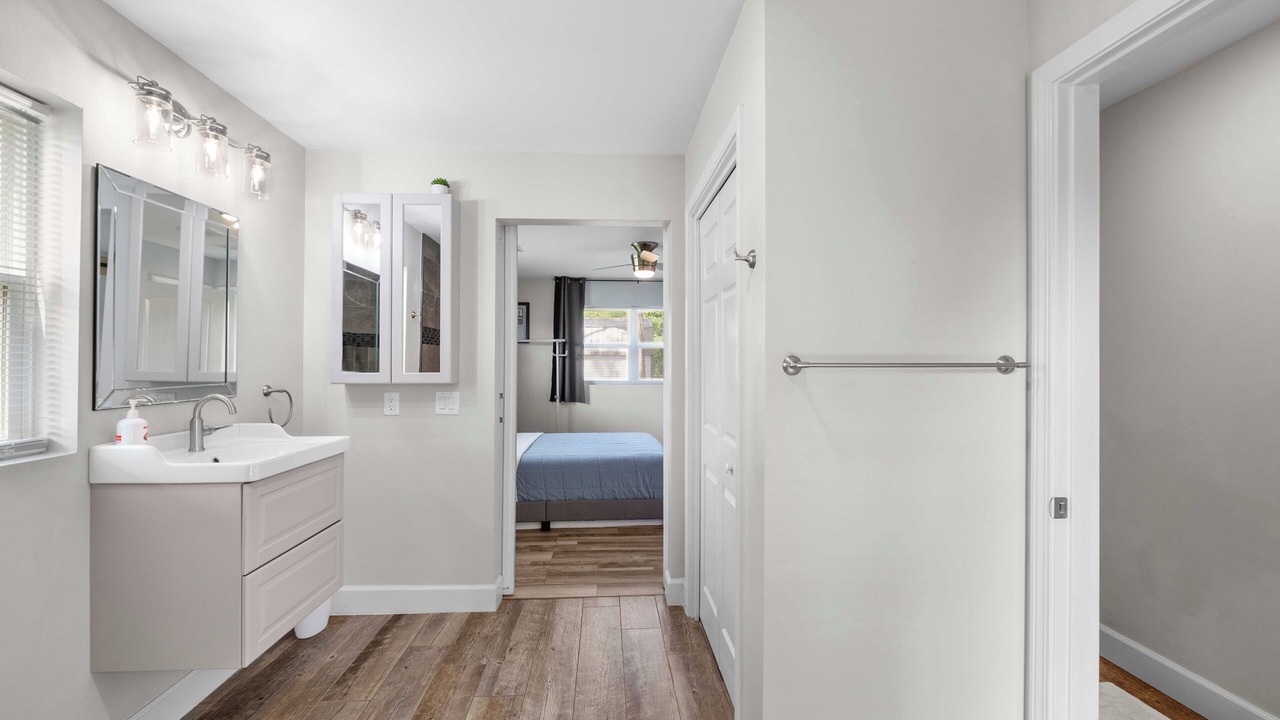 Photo of Bedroom in Gulf Breeze