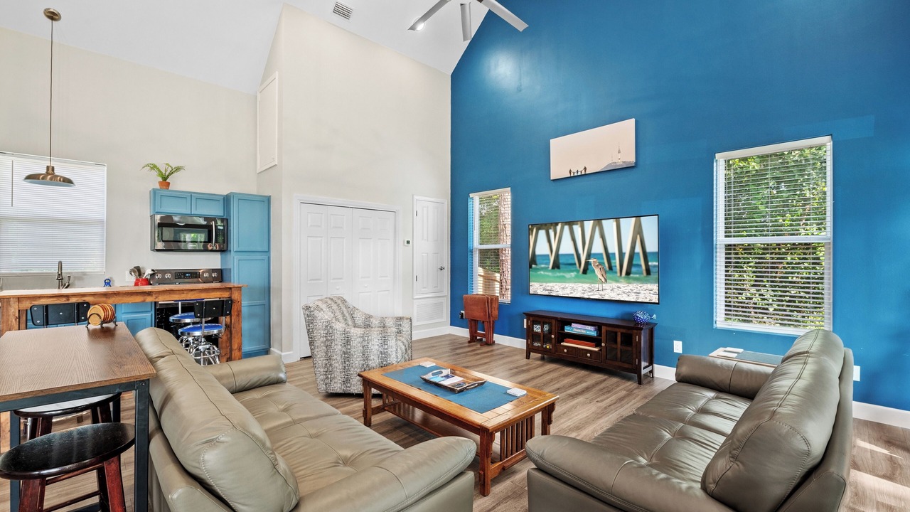 Photo of Livingroom in Gulf Breeze