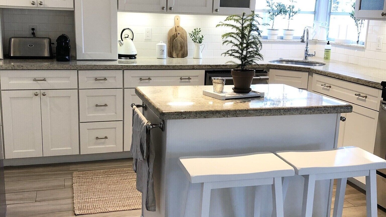 Photo of Kitchen in Hollywood Lakes
