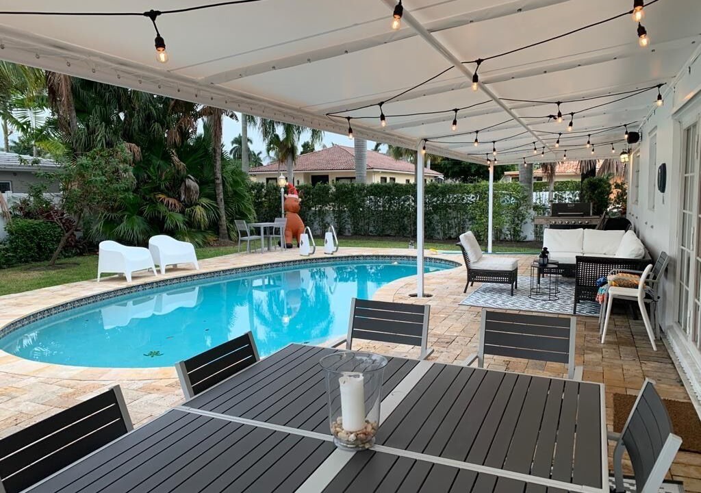Photo of Outdoor in Hollywood Lakes