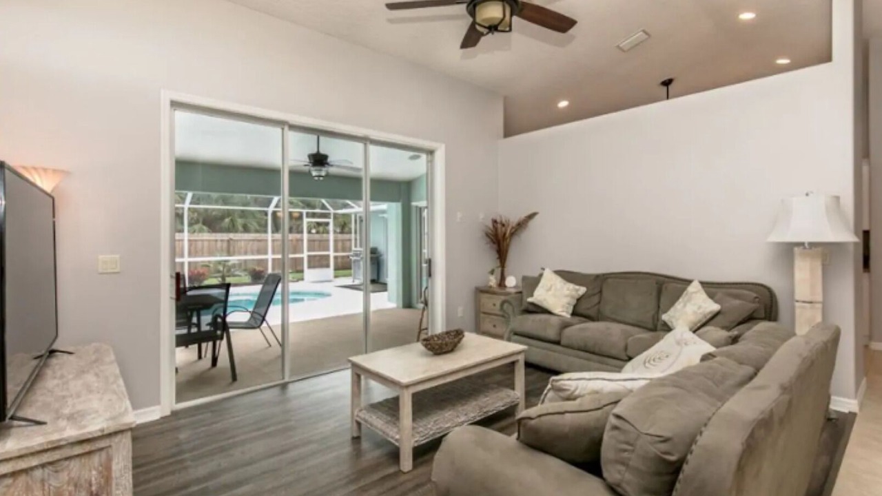 Photo of Livingroom in Sebastian Highlands