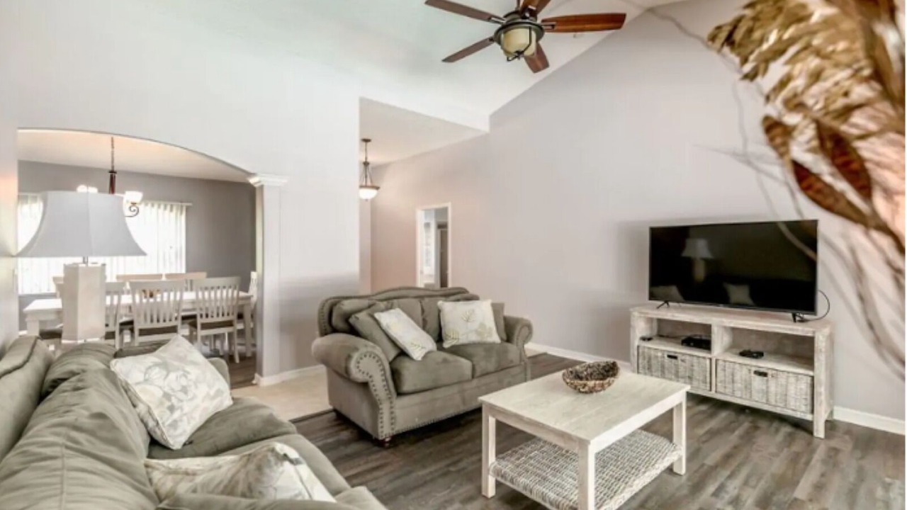 Photo of Livingroom in Sebastian Highlands