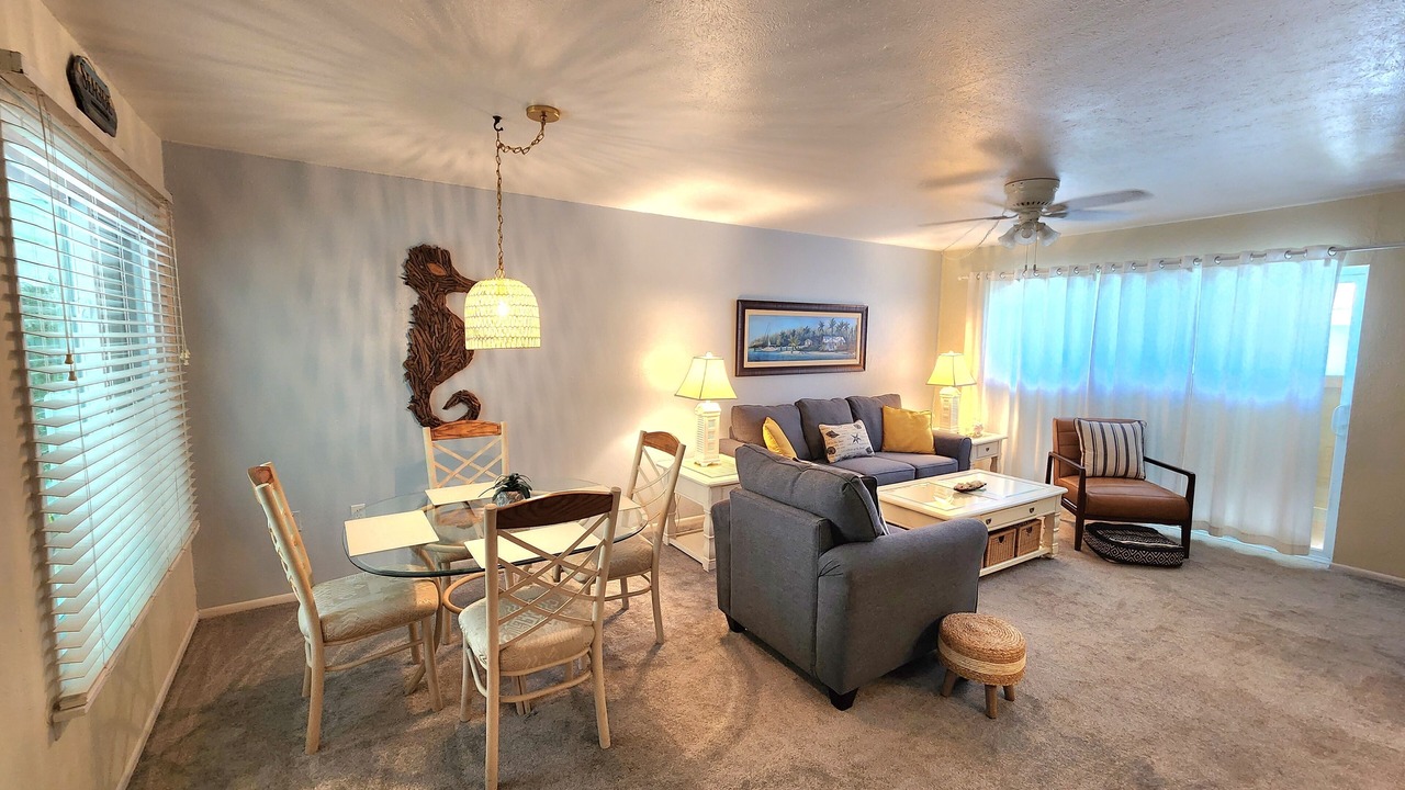 Photo of Livingroom in Bayview