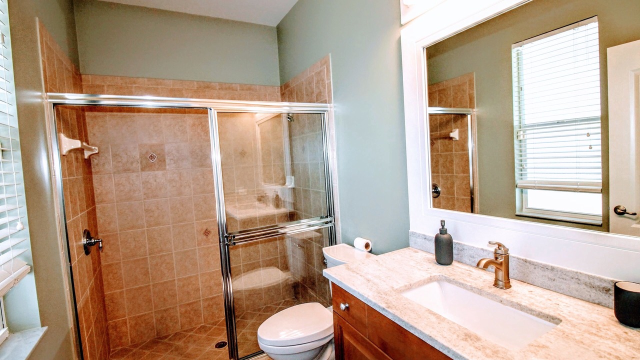 Photo of Bathroom in Caloosahatchee