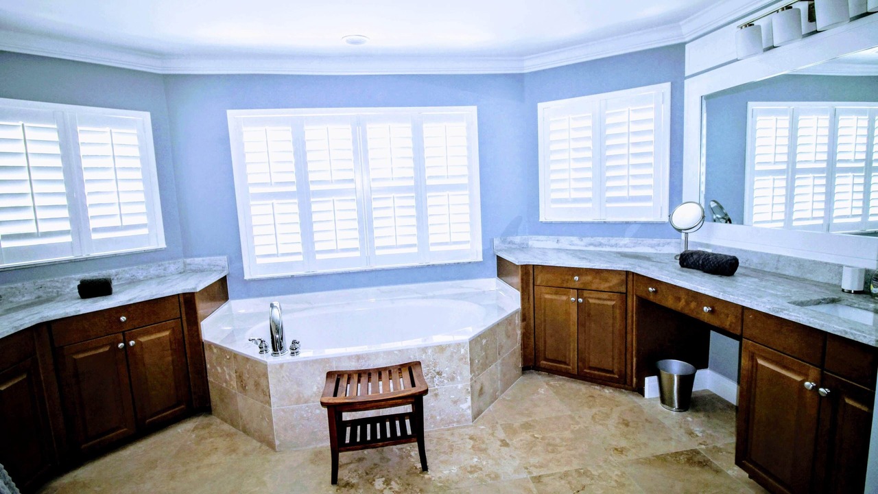 Photo of Bathroom in Caloosahatchee