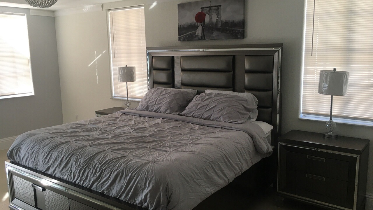 Photo of Bedroom in Miami Lakes