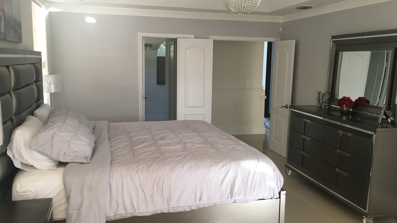 Photo of Bedroom in Miami Lakes