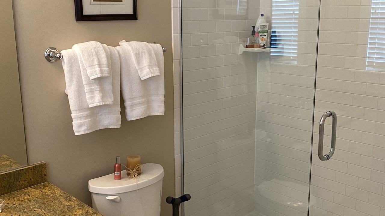 Photo of Bathroom in Islamorada