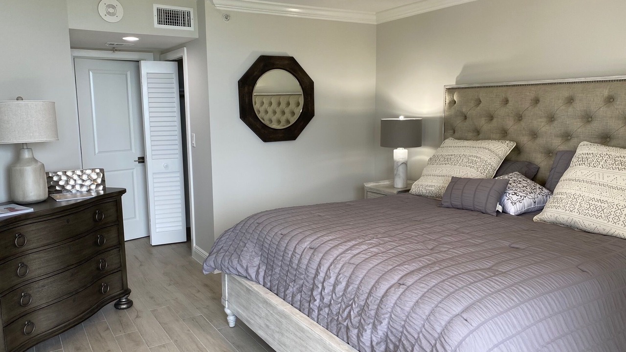 Photo of Bedroom in Park Shore