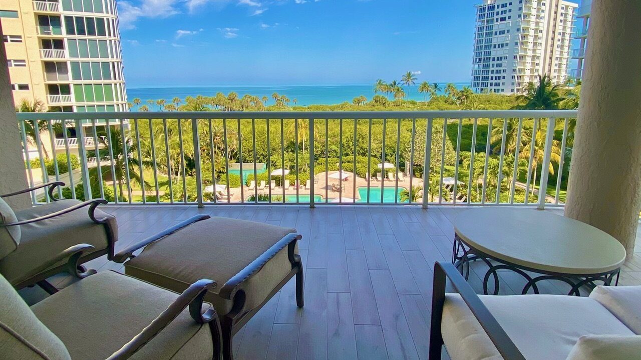 Photo of Outdoor in Park Shore