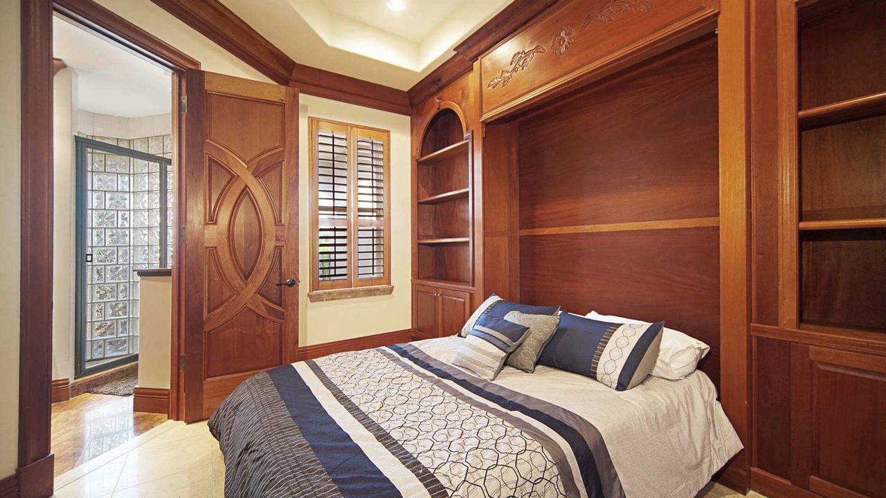 Photo of Bedroom in Yacht Club