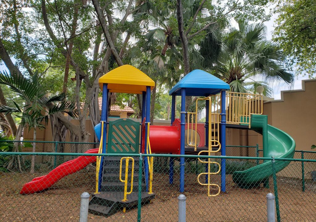 Photo of Others in Aventura