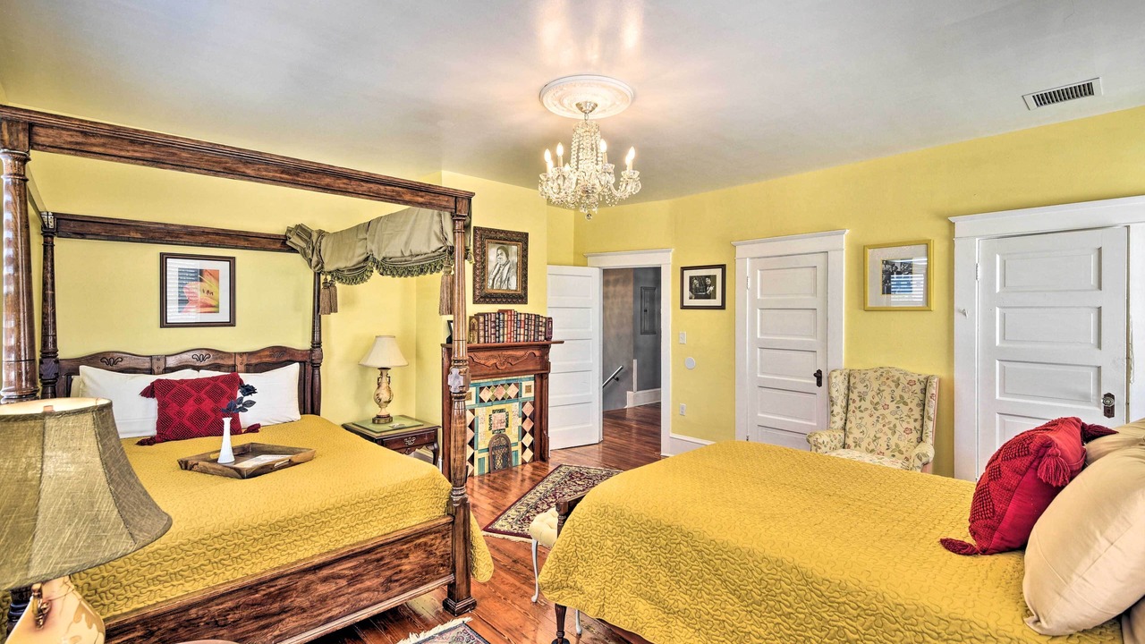 Photo of Bedroom in South Beach Street Historic District