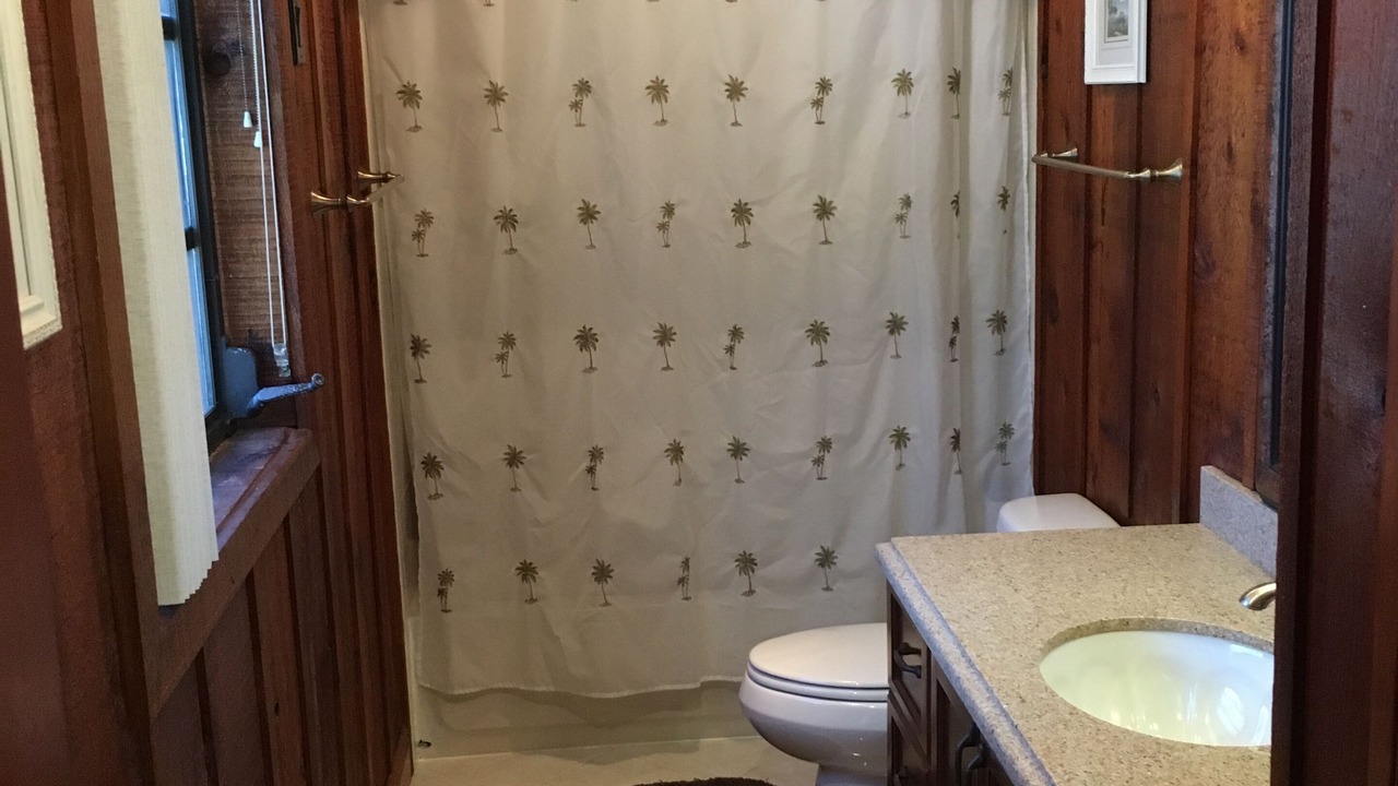 Photo of Bathroom in Islamorada