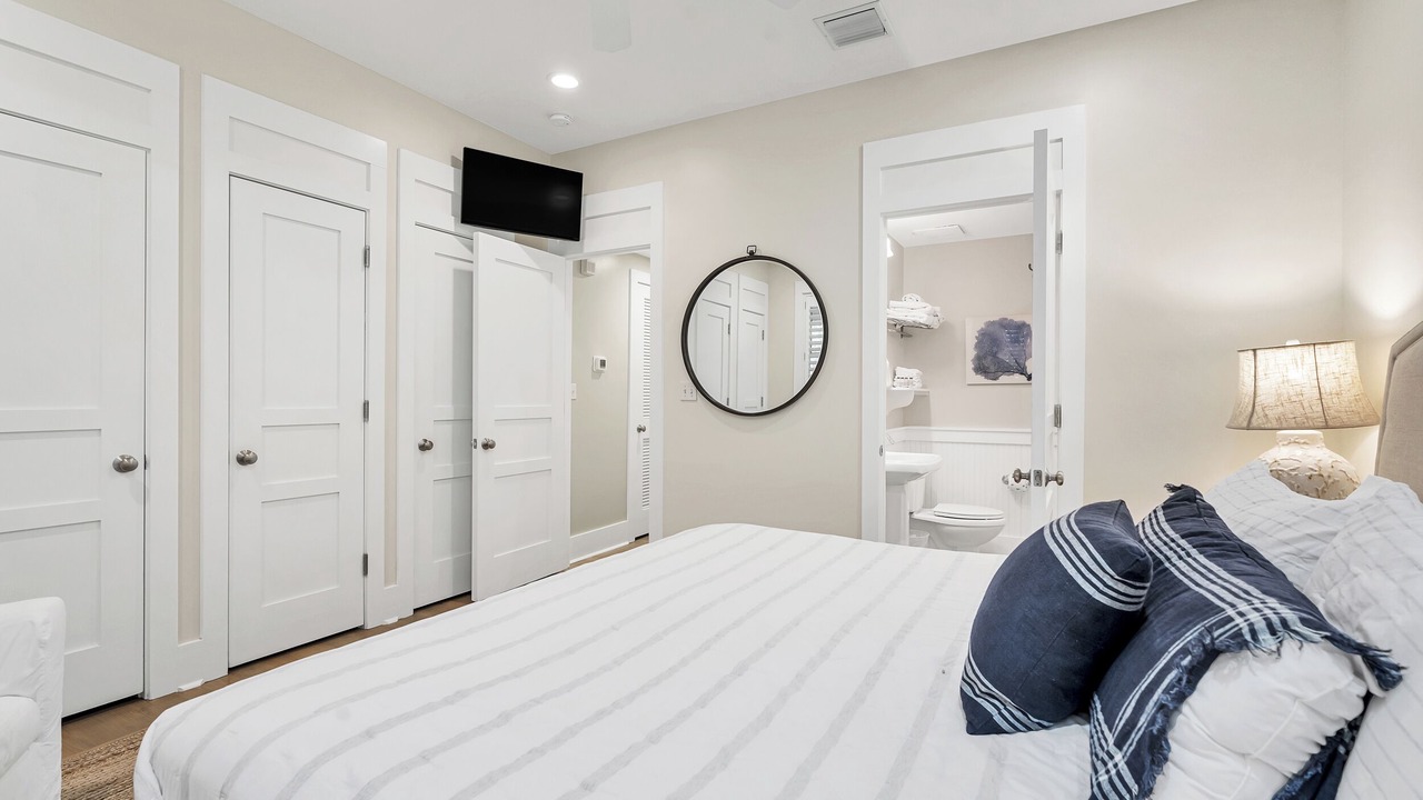 Photo of Bedroom in Cottage District