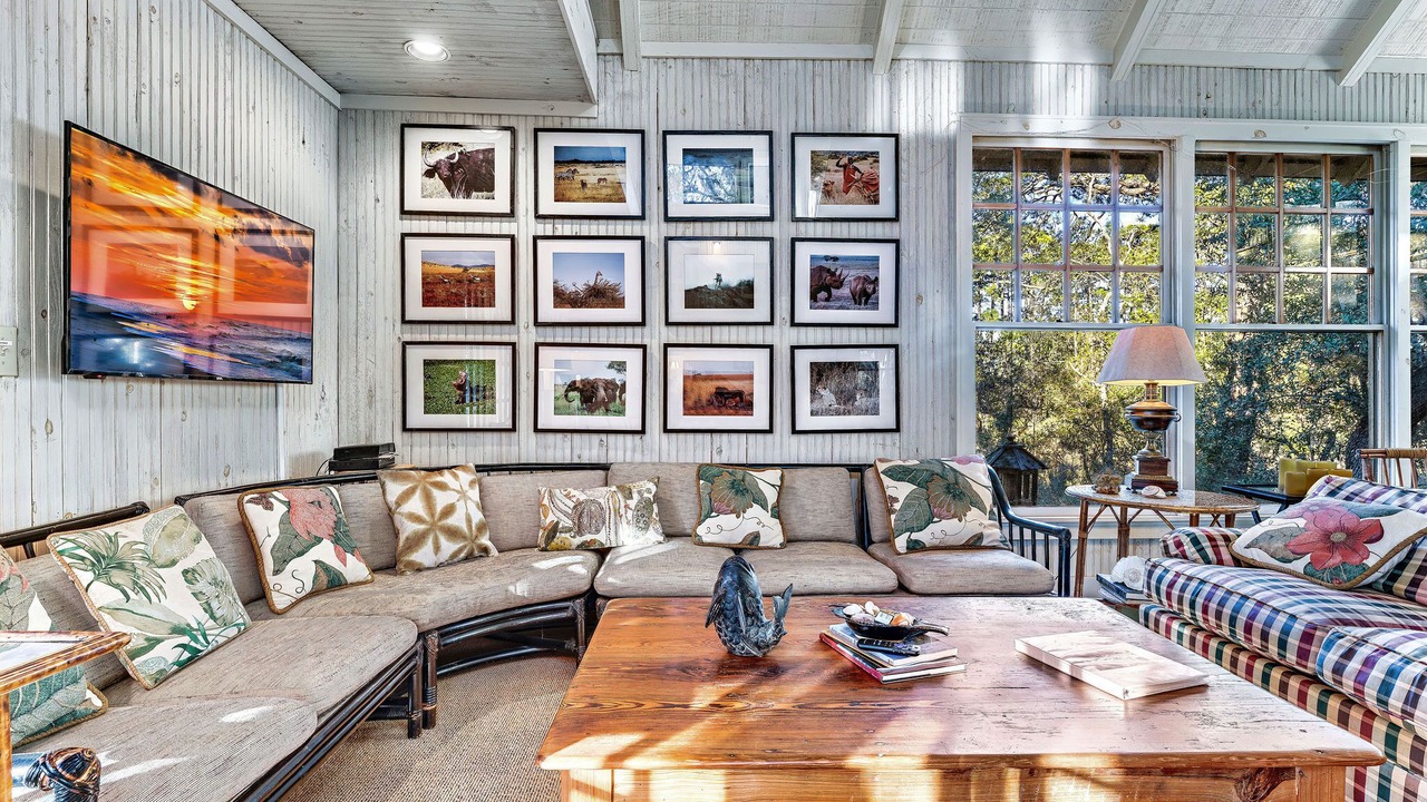 Photo of Livingroom in Eastpoint