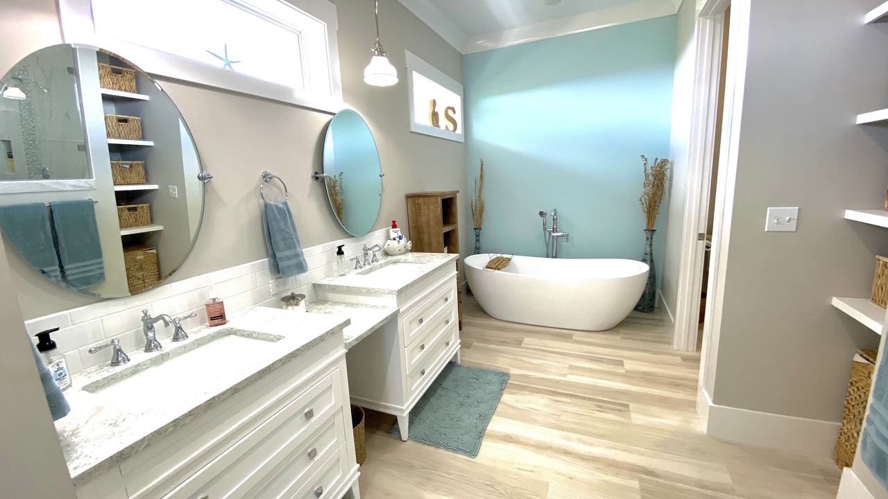 Photo of Bathroom in Key Colony Beach