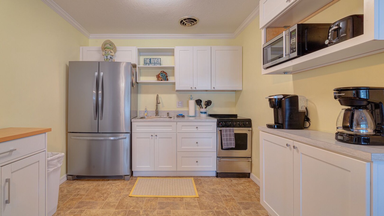Photo of Kitchen in Ormonds Jungle Den Camp Sites