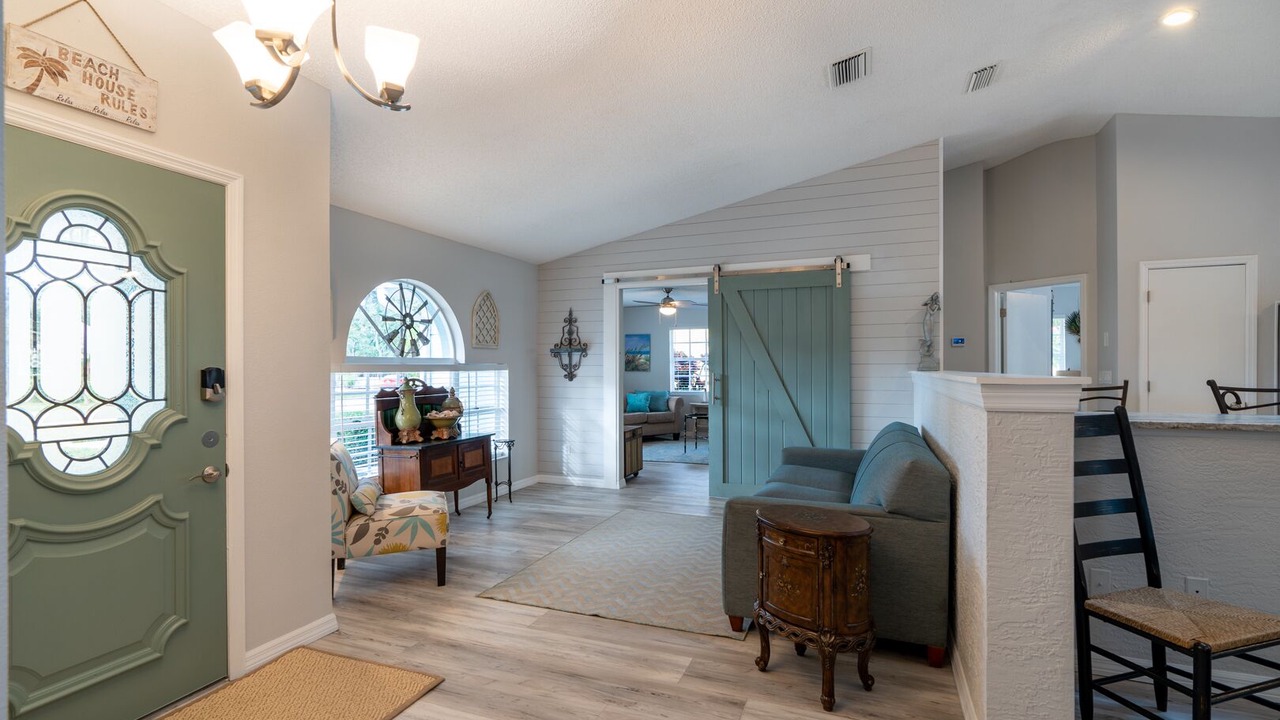 Photo of Livingroom in Tarpon Springs