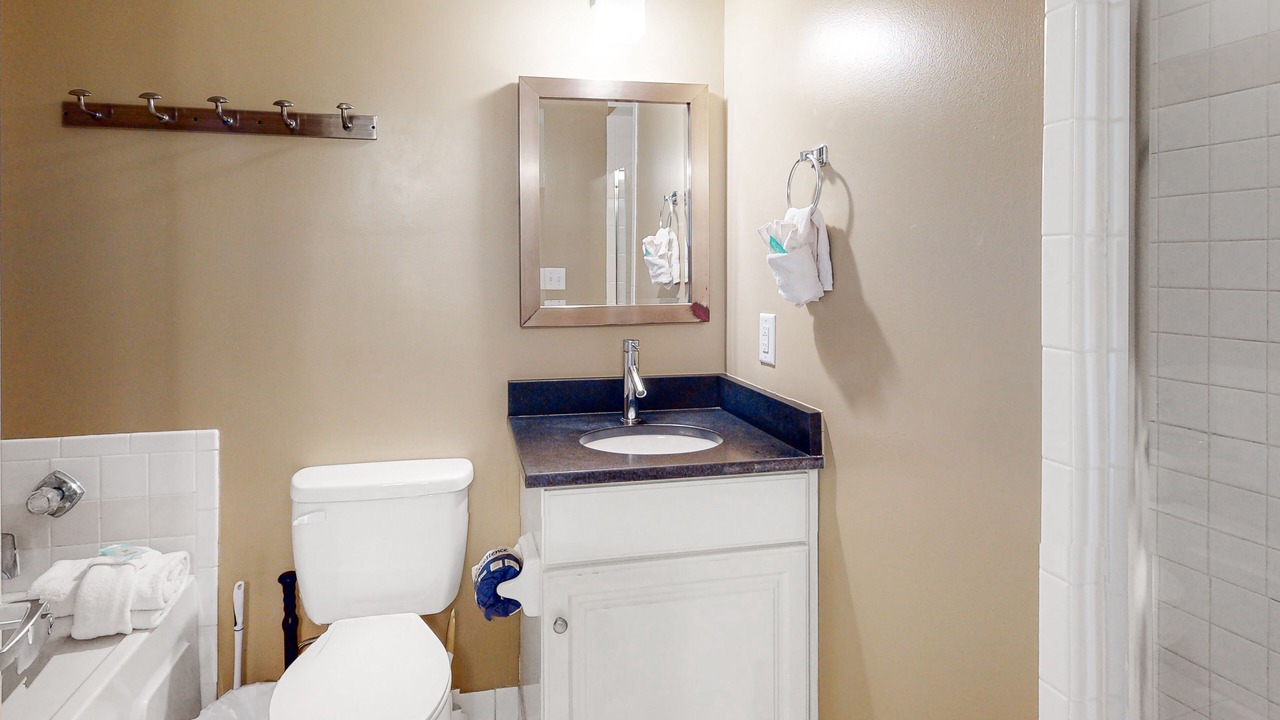 Photo of Bathroom in Navarre Beach