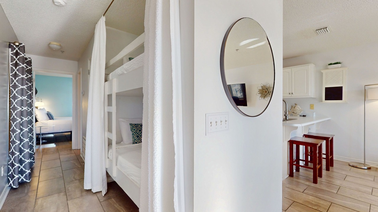 Photo of Bedroom in Navarre Beach