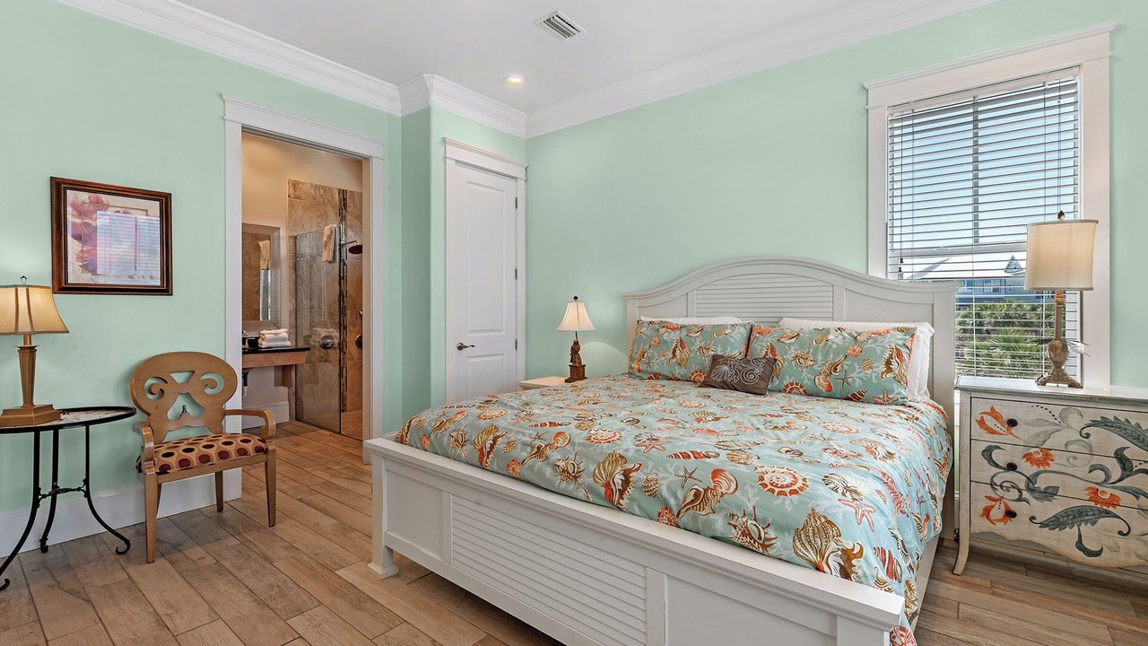 Photo of Bedroom in Orange Beach