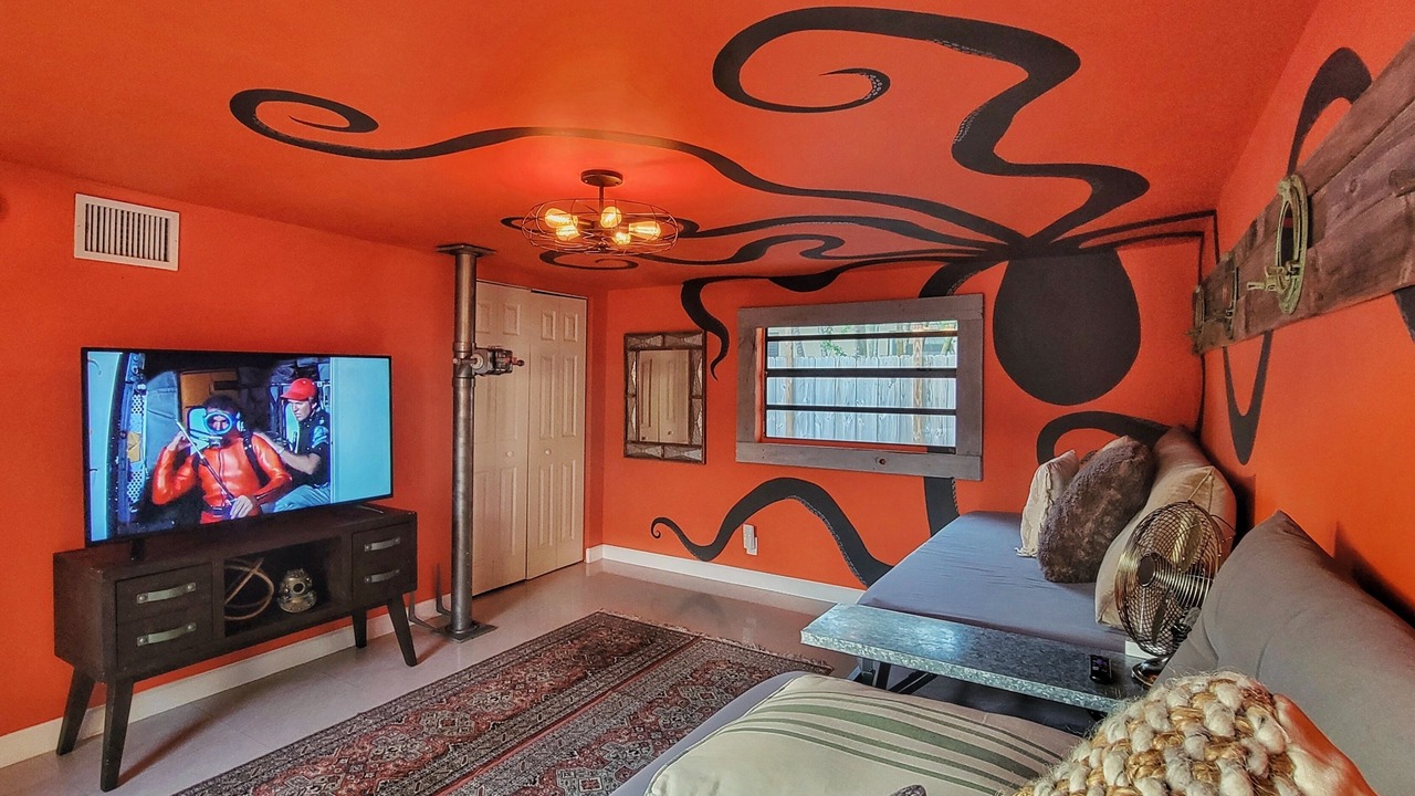 Photo of Livingroom in Lake Ridge
