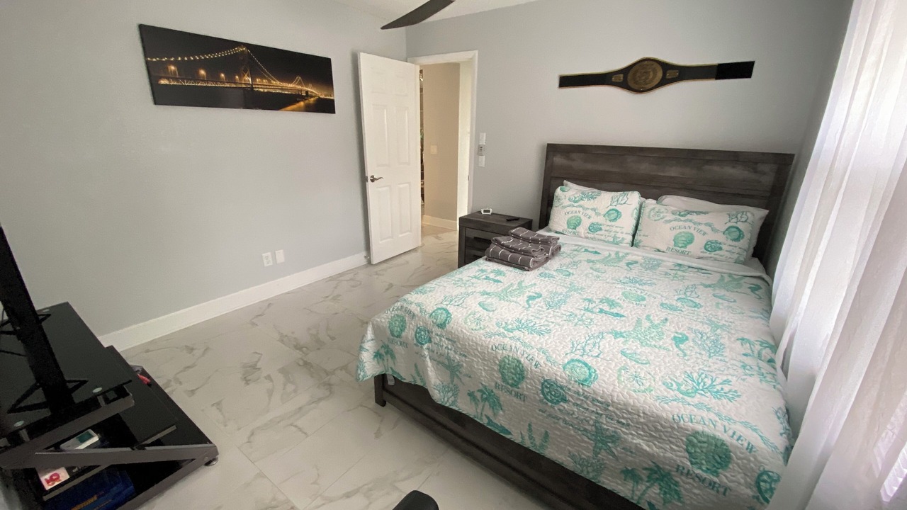 Photo of Bedroom in Somerset Lakes